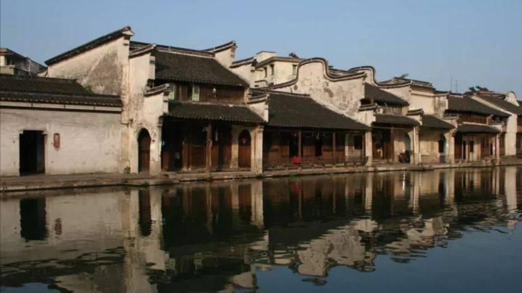 逃离上升的热气球